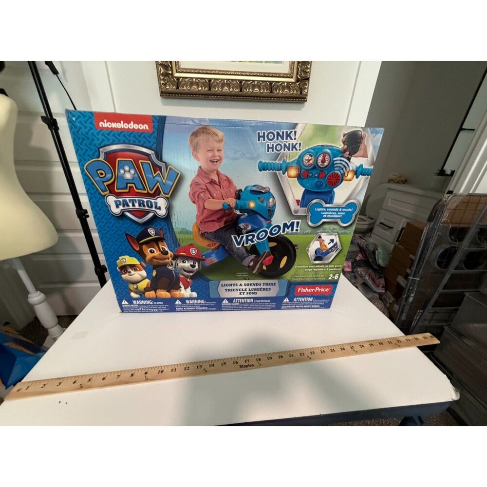 Nickelodeon Paw Patrol lights and sounds trike NIB - Picture 2 of 5